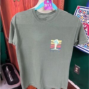 Yellowstone Green T-Shirt Size small #0117
